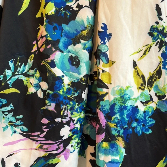 Chetta B Belted V neck Short Sleeve Flowy Floral Casual Cocktail Party Dress - Picture 4 of 8